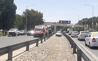 Fuerte choque en la Circunvalación, una Suran terminó entre los guardarraíl