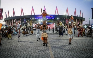 La Fiesta del Sol vibra en su tercera noche a la expectativa de los shows en el estadio