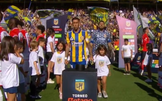 Central entró como campeón, pero Estudiantes lo esperó de espaldas