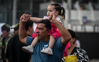 Última noche de la FNS 2025: Búscate en la galeria de fotos 