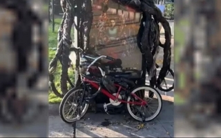 Robaron la bici de la promoción de Stranger Things en Argentina