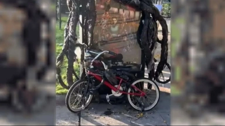 Robaron la bici de la promoción de Stranger Things en Argentina Robaron la bici de la promoción de Stranger Things en Argentina