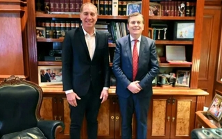 Santilli acelera la negociación con gobernadores para asegurar el Presupuesto 2026