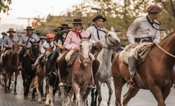 Cabalgata en honor a la Virgen del Rosario de Andacollo se realizará en Villa Mariano Moreno