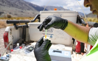 Confirmado: los laboratorios tomaron muestras de agua y suelo en la cuenca del río Jáchal