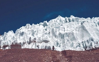 El vínculo de Greenpeace con la Ley de Glaciares que frena inversiones mineras