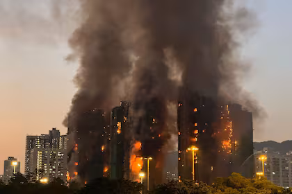 Incendio en Hong Kong: contabilizan al menos 44 muertos y más de 270 desaparecidos