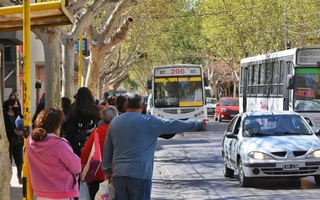 Gobierno analiza costos para definir nuevo aumento en el boleto de colectivos