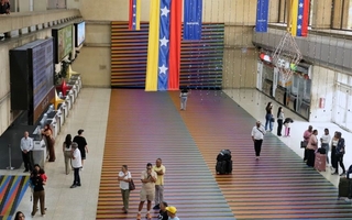 Venezuela acusó de “terrorismo” a seis aerolíneas y les revocó los permisos