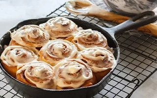 Receta fácil de rolls de canela caseros