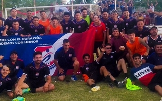 Defensores de Argentinos ascendió a primera tras ganarle a Villa Hipódromo