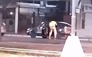 Una menor fue brutalmente golpeada y el hecho quedó filmado