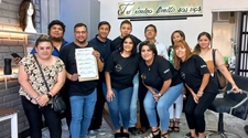 Solidaridad en San Juan: formaron un emprendimiento para hacer pelucas oncológicas 