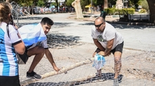 Argentina campeón del mundo: en medio de los festejos, tiraron el alambrado de la Plaza 25