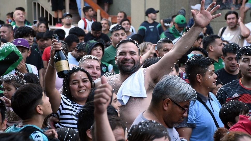 Buscate en el festejo del ascenso de San Martín a Primera