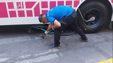Ciclista zafó de morir tras ser arrollado por un colectivo en Capital