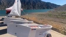 La escuelita que brinda clases gratuitas de vela, kayak y natación para niños