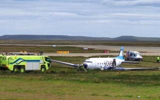 Un avión se despistó durante un entrenamiento y casi causa una tragedia