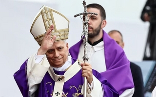 El papa León XIV cerró su visita al Líbano ante 150 mil fieles