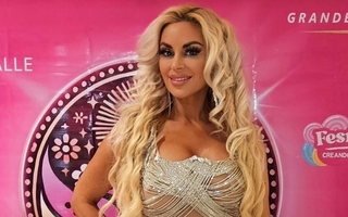 Quién es la Barbie humana que usa sangre de su hijo para rejuvenecer