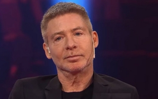 La horrible actitud de Adrián Suar con el esposo de una famosa