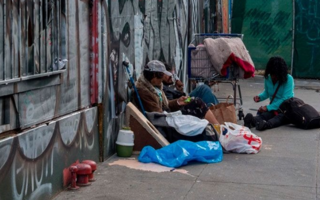 La pobreza bajó al 36,3% en el tercer trimestre, según el informe de la UCA 