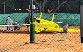 Un helicóptero cayó sobre una cancha de tenis en Palermo