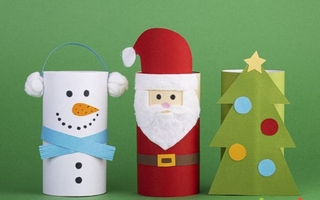 Adornos navideños con rollos de papel reciclados