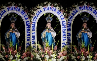 Más de 3.000 fieles acompañaron la procesión por la Inmaculada