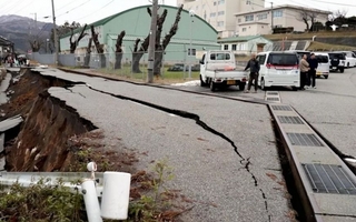 Fuerte sismo de 7,6 en Japón dejó heridos y rige alerta de tsunami