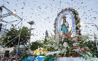 Miles de fieles pidieron salud y que la Inmaculada ilumine a los gobernantes