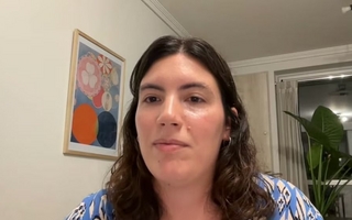 Una argentina de 27 años disertará en Davos sobre IA y consumo de noticias