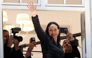 María Corina Machado reapareció en Oslo desafiando a Maduro