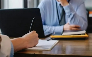 Reforma laboral del Gobierno: qué propone sobre vacaciones anuales