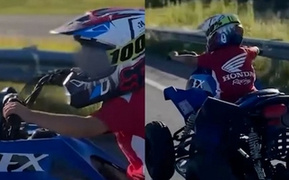 Un padre dejó que su hijo de 5 años maneje un cuatriciclo y causó indignación