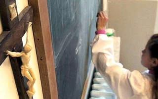 Educación religiosa en la reforma: más autonomía para las escuelas y elección para las familias