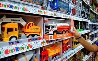 Avalancha de importaciones y caída del consumo ponen al sector juguetero al borde antes de Navidad