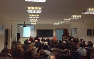 Cómo funcionan en el mundo los "Consejos de padres" que propone la Reforma Educativa