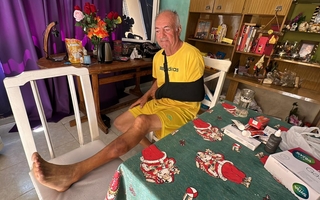 Un vendedor denunció que fue atropellado por una moto policial y pidió que se investigue