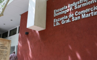 La Escuela de Comercio invita a diseñar su isologo: premia al ganador