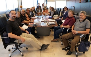 Gobierno y gremios docentes firmaron un acuerdo salarial