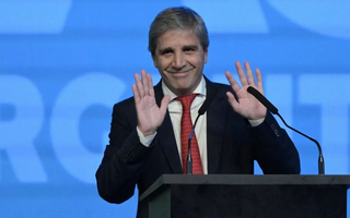 Bandas cambiarias: Caputo afirmó que el esquema ya “ganó credibilidad”