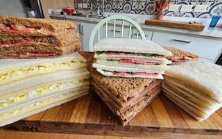 Sandwiches de miga caseros: 5 recetas fáciles para estas fiestas