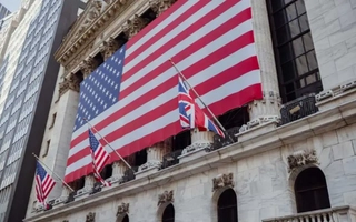 Wall Street cierra en rojo ante la espera de datos clave de empleo en Estados Unidos