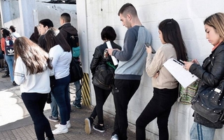 El desempleo bajó al 6,6% en el tercer trimestre, según datos del Indec