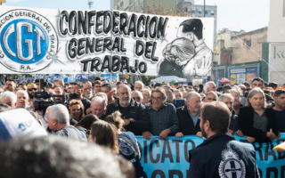 La CGT salió a la calle contra la reforma laboral y amenaza con un paro nacional 