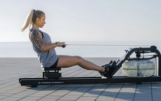 Ejercicio clave para fortalecer la espalda después de los 50 años