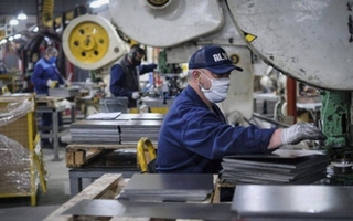 Crece la preocupación por despidos en la industria tras caída de producción e incremento de importaciones