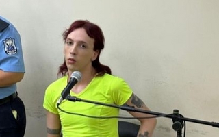 La mujer trans que extorsionó a un adolescente llegó a recibir $1.300.000