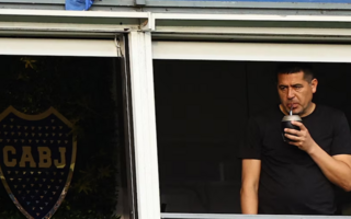 Riquelme ratificó a Delgado y definió el nuevo Consejo de Fútbol